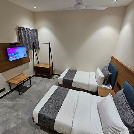 Hotel Nova Palm Rajkot Exterior photo